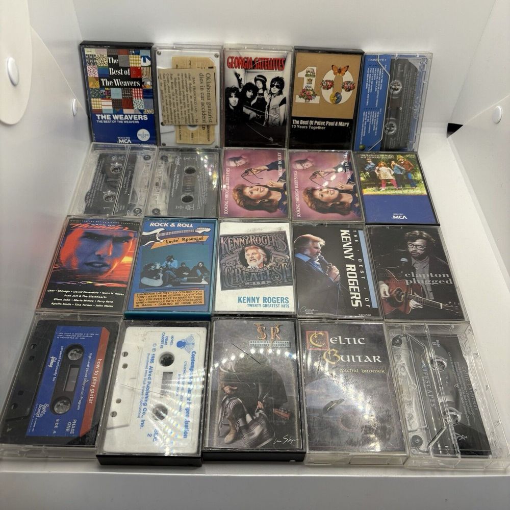 (Lot of 30) Cassette Tapes Guitar Bob Dylan Beatles Kenny‎ Rogers Eric Clapton